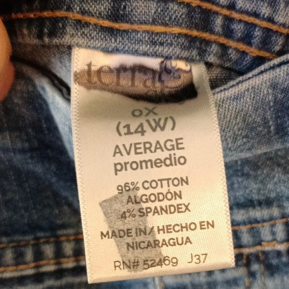 Terra & Sky Light Blue Denim Capris - Picture 2 of 4